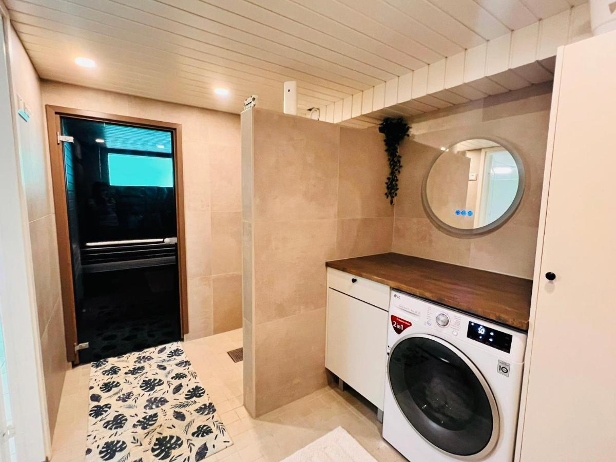 Welcoming Shared Room With Free Parking And Sauna Vantaa Dış mekan fotoğraf